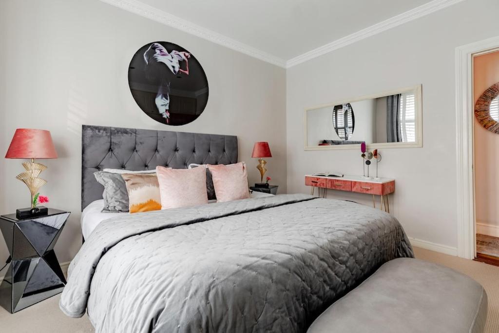 Revamped & Luxxe For Covent Garden Lovers! Adorable City Home For Families & Friends London Exterior photo