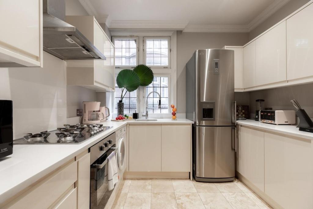 Revamped & Luxxe For Covent Garden Lovers! Adorable City Home For Families & Friends London Exterior photo