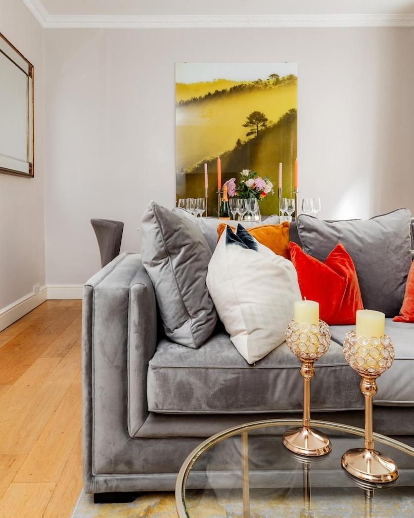 Revamped & Luxxe For Covent Garden Lovers! Adorable City Home For Families & Friends London Exterior photo